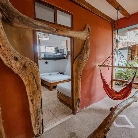 Hotel Nantu Hosteria Puerto Lopez Exterior photo